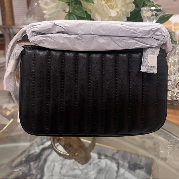 Coach Nolita 19 With Linear Quilting Shoulder/ wristlet Bag Black - Picture 6 of 7